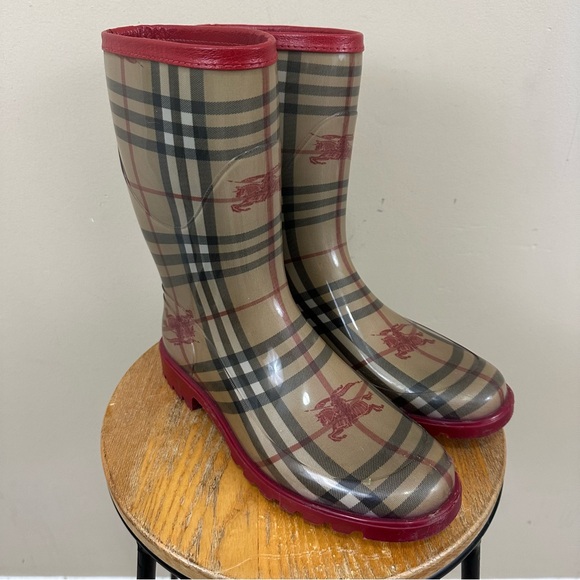 Burberry Haymarket House Check Rain Boots Nova Check Size 40 Red‎ - Picture 1 of 12